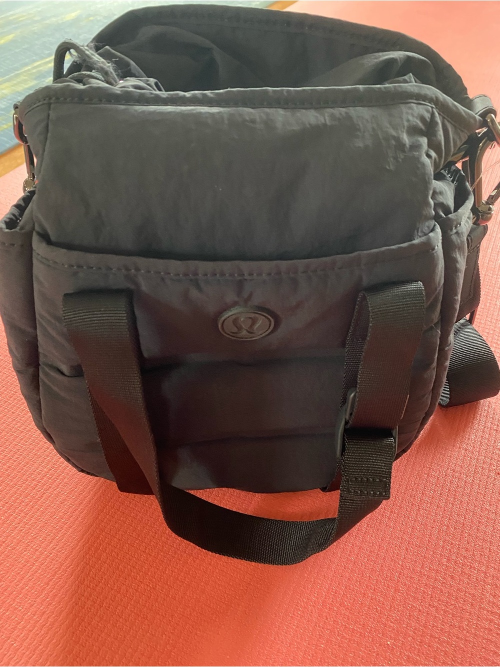 Lululemon dash all day bucket bag 6.5L